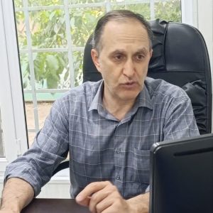 دکتر میرزا باقی متخصص داخلی | برترین پزشک های الیگودرز | درمانگاه غدیر