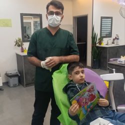 دکتر حسین سلطانی دنداپزشک غدیر الیگودرز | درمانگاه شبانه روزی غدیر